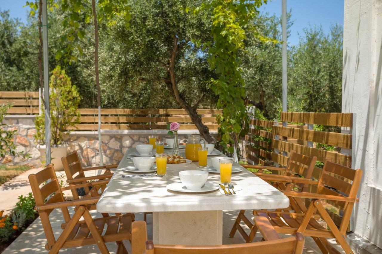 Villa Serenity Agia Marina  Exterior foto